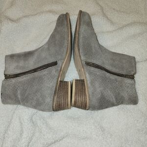 Diba Taupe/gray Ankle Booties with Side Zipper Sz. 9 Exc. Condition